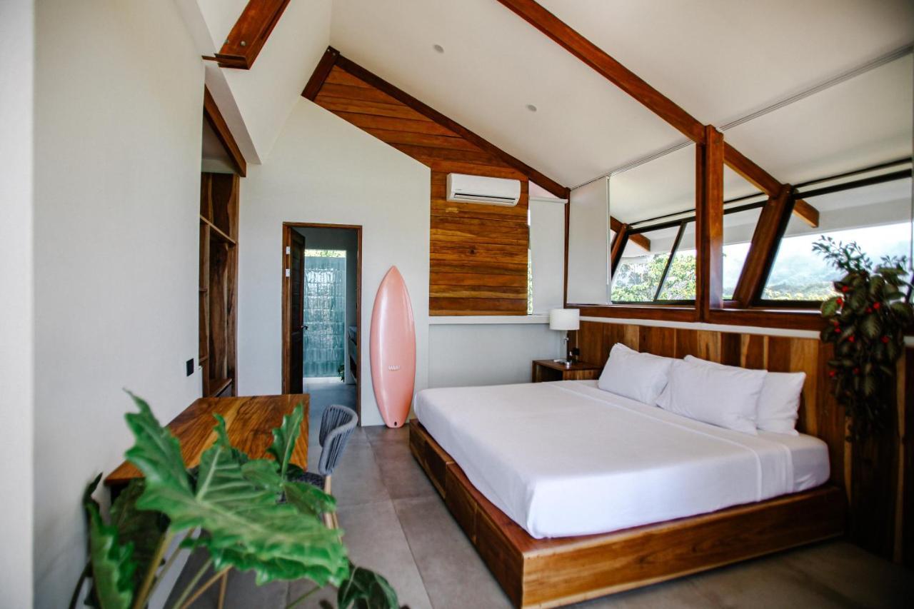Surf Synergy All-Inclusive Surf Retreat Хако Екстер'єр фото