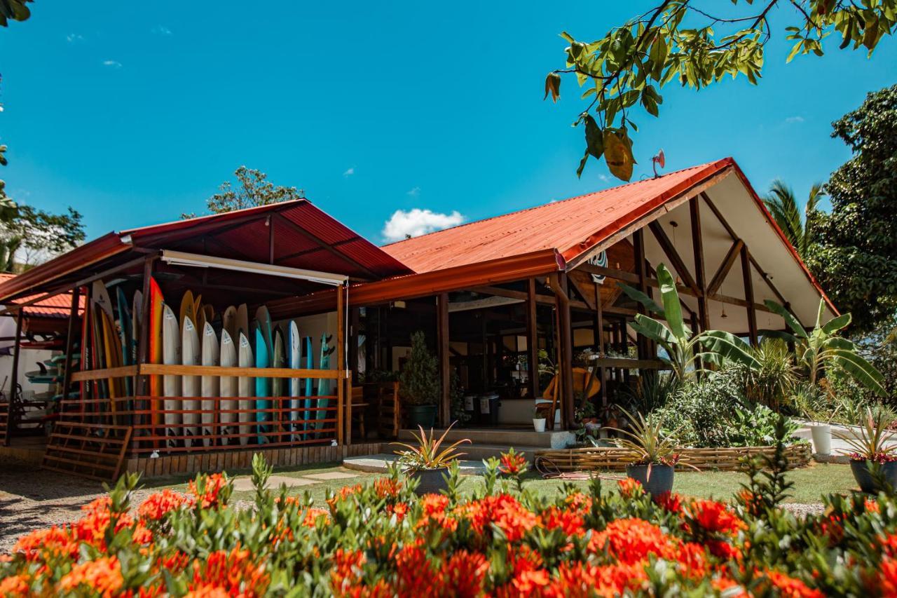 Surf Synergy All-Inclusive Surf Retreat Хако Екстер'єр фото