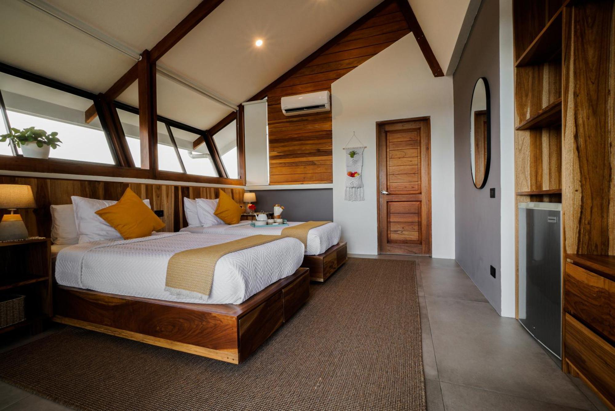 Surf Synergy All-Inclusive Surf Retreat Хако Екстер'єр фото