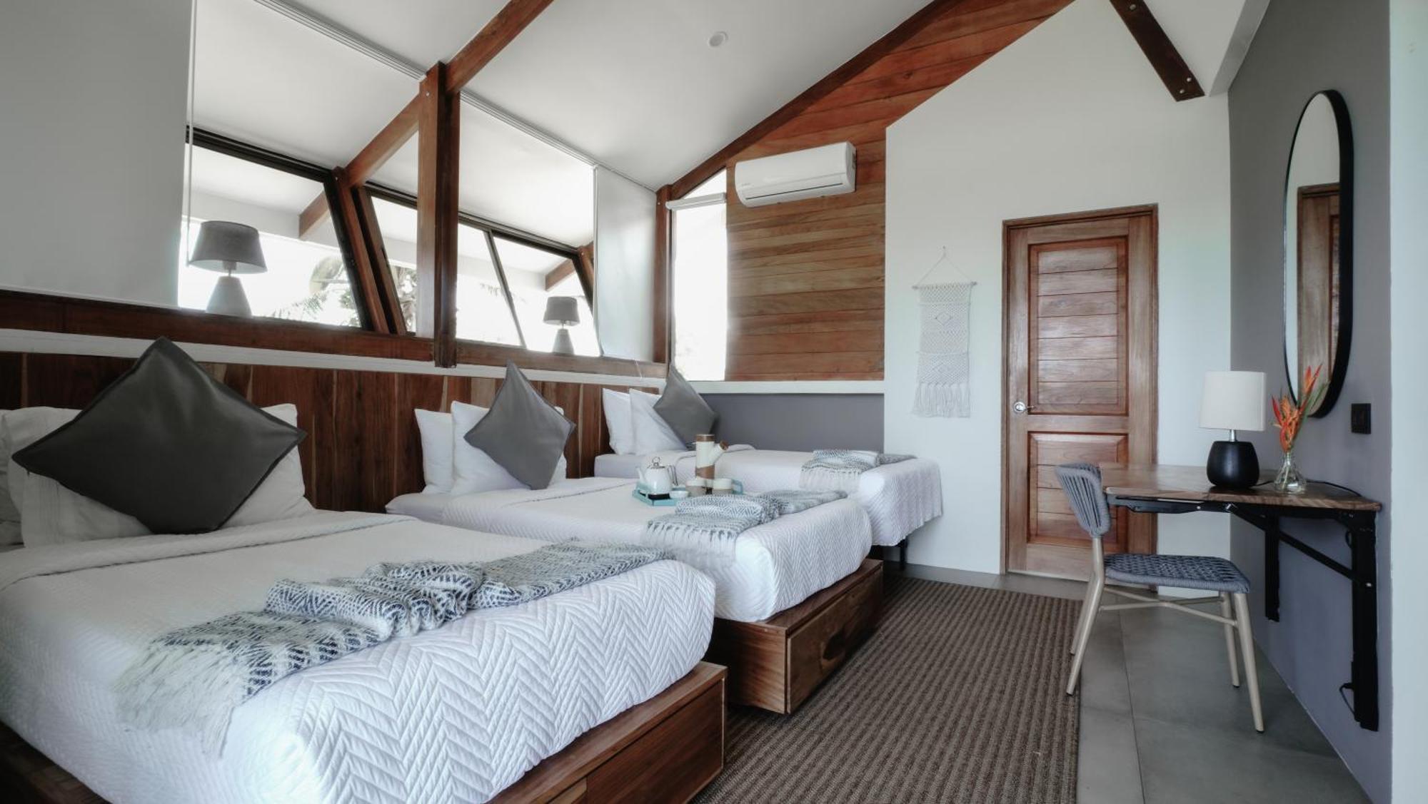 Surf Synergy All-Inclusive Surf Retreat Хако Екстер'єр фото