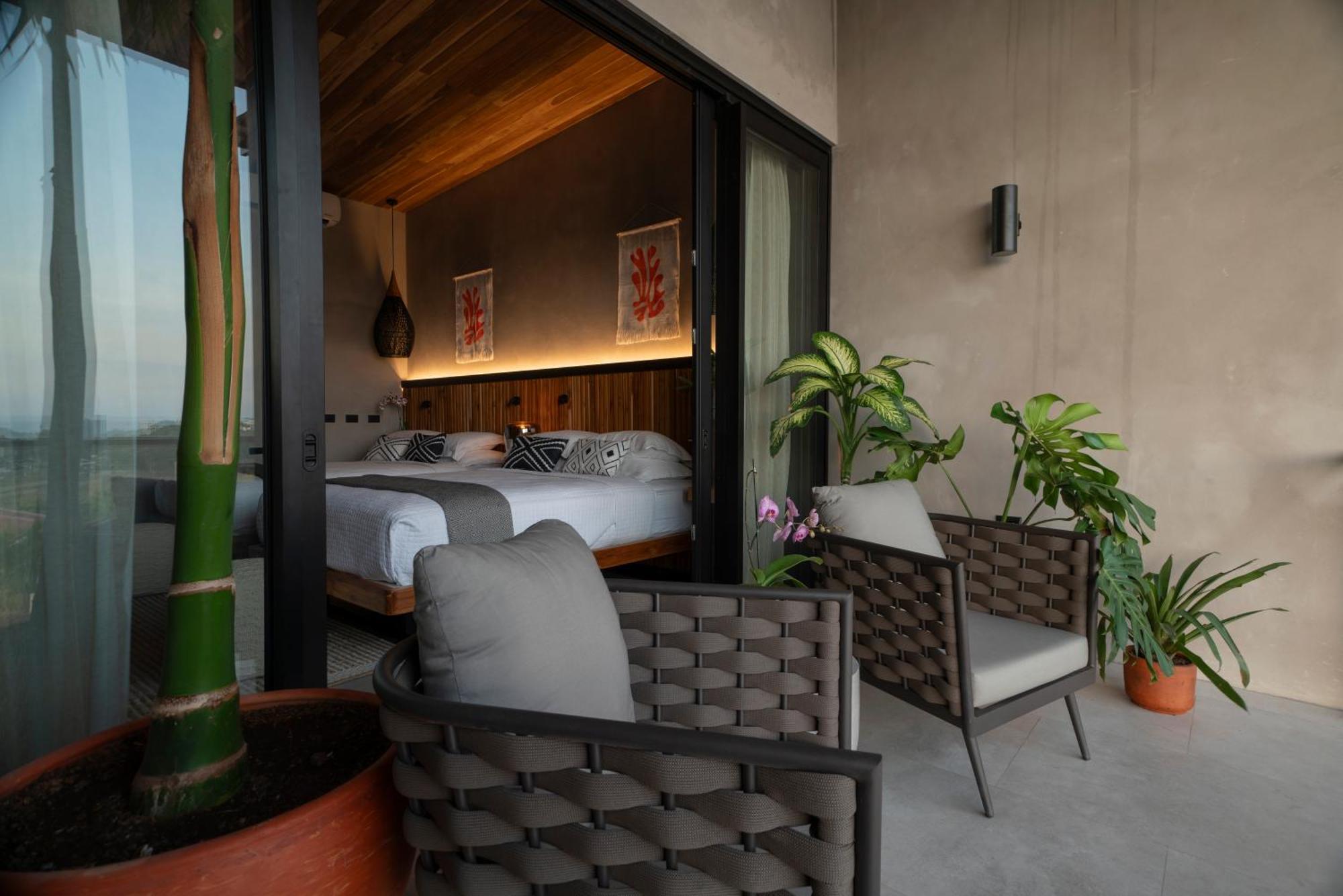 Surf Synergy All-Inclusive Surf Retreat Хако Екстер'єр фото