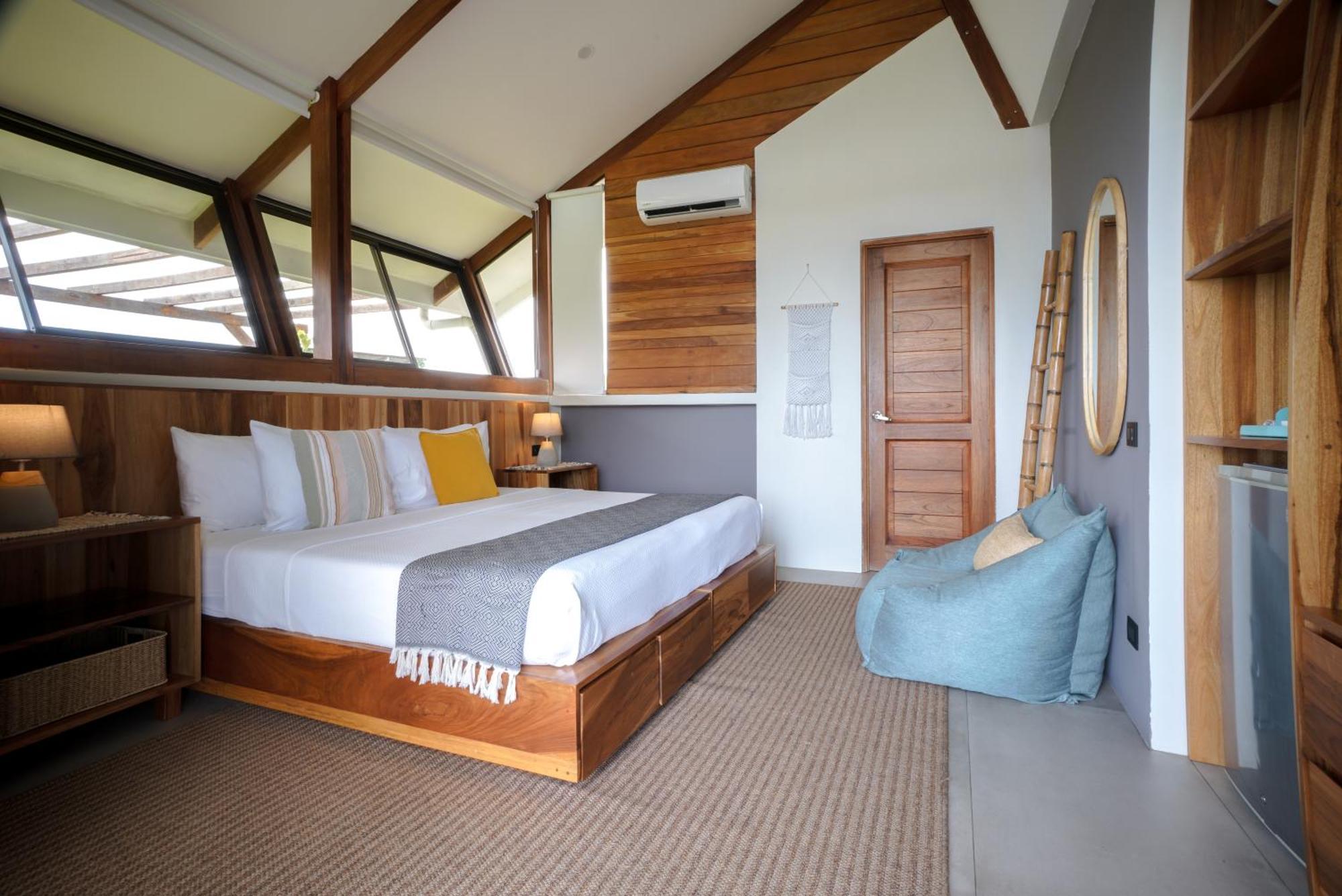 Surf Synergy All-Inclusive Surf Retreat Хако Екстер'єр фото
